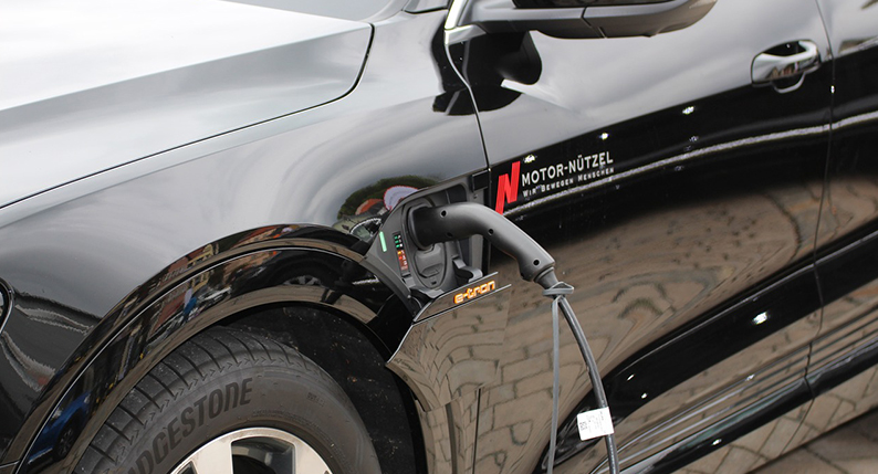 钛酸锂成年人免费看片重构